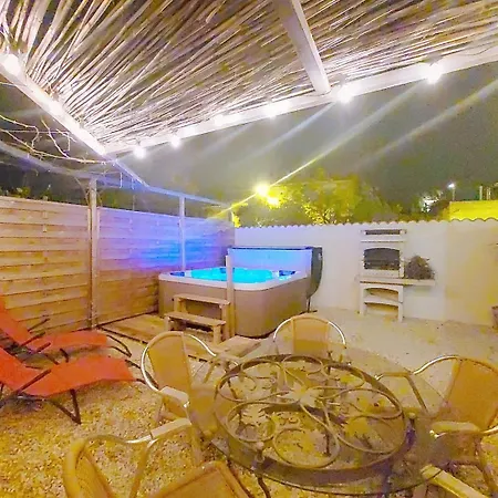 Le 34 Degres Sud - 2 - Jardinet Et Jacuzzi Holiday home